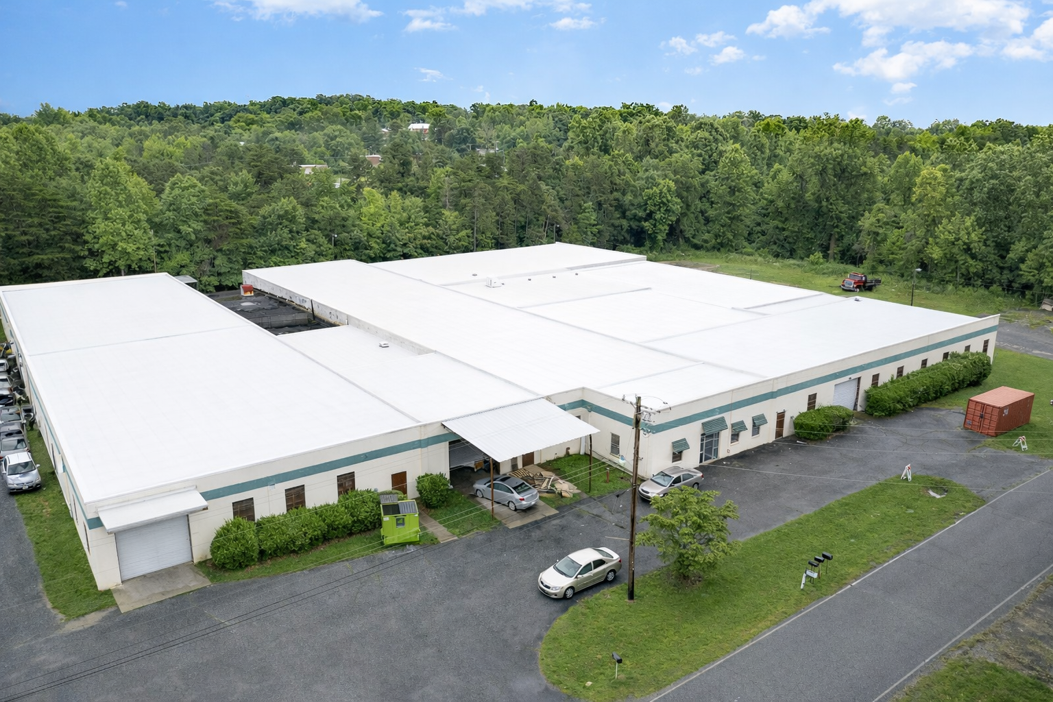 314 Mandustry Street | 27,000 SF