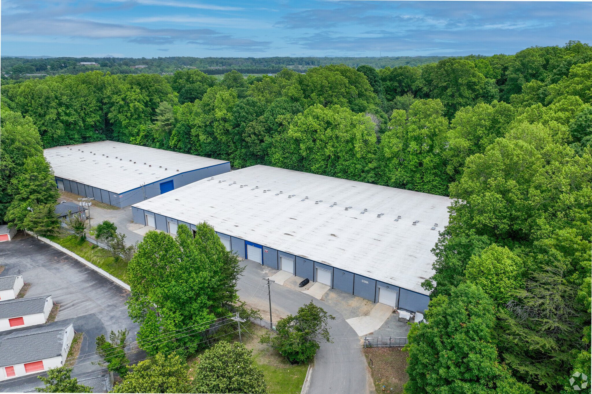 5709 Robinwood